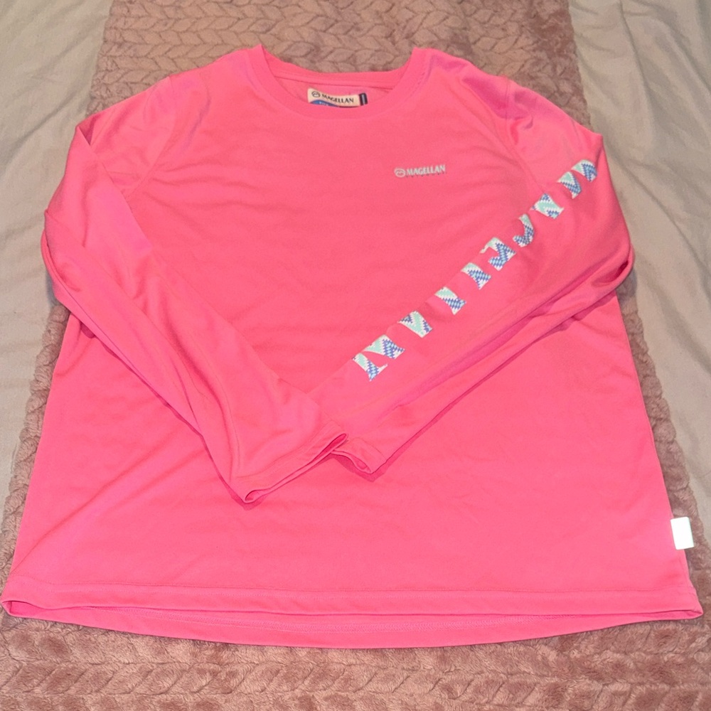 Magellan Pink Fish Gear Boyfriend Fit
Top Size Youth XL